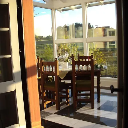 Haus Klara Gæstehus Mannebach (Vulkaneifel)